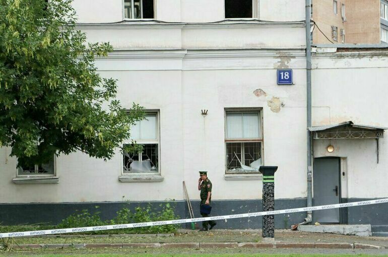 Очевидец рассказал о взрыве после атаки дронов на Комсомольском проспекте