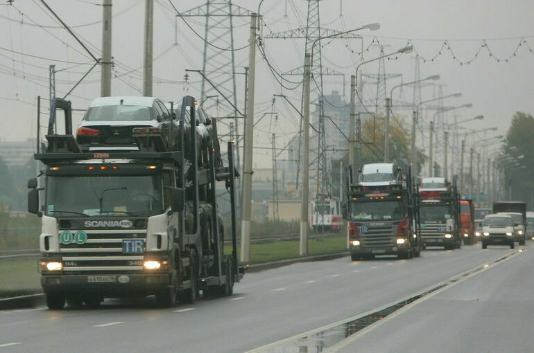 Проштрафившихся водителей иностранных грузовиков остановят на границе