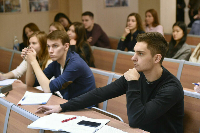 Сенатор Гибатдинов считает, что студенты должны работать по распределению