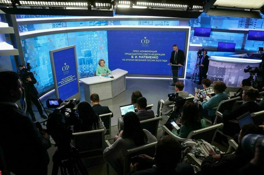 Матвиенко объяснила, кто нарушает стабильность в мире