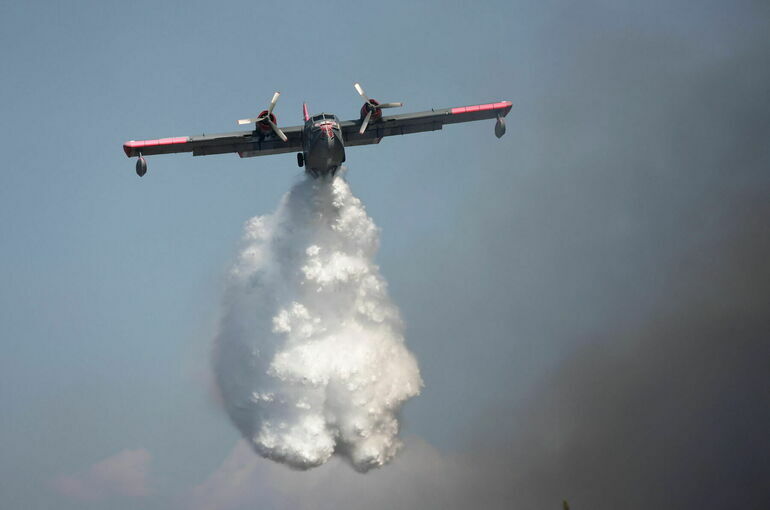 В Греции в результате крушения пожарного самолета погибли два пилота