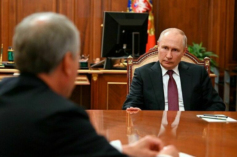 Путин поблагодарил Володина за поддержку в ключевых вопросах развития