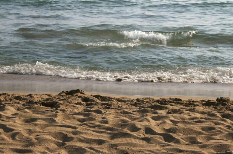 На пляже на черноморском курорте Шиле около Стамбула нашли 28 мин