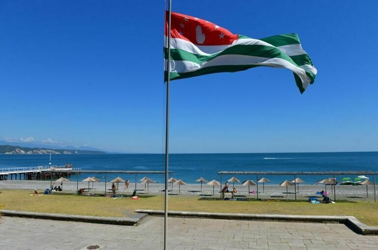 В Абхазии в 20 раз увеличили штраф за появление на улице в купальнике