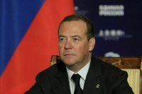 Медведев назвал число набранных в армию по контракту с начала года