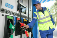 Росстат продолжает фиксировать рост цен на бензин