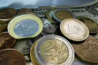Курс евро поднялся выше 105 рублей впервые с 28 марта 2022 года