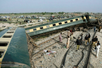 В Пакистане в аварии с поездом погибли не менее 30 человек