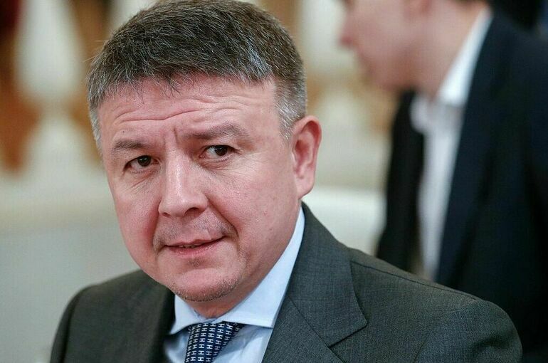 Хамитов осудил призыв Киева отменить рукопожатия на турнирах с россиянами