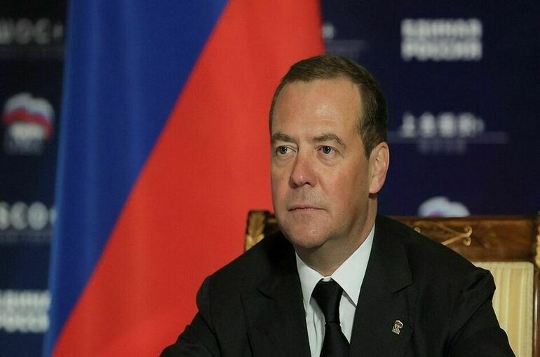 Медведев пошутил о причине вступления Финляндии в НАТО