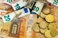  Курс евро на Мосбирже превысил 111 рублей