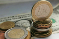 Курс евро на Мосбирже опустился ниже 104 рублей
