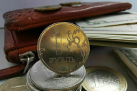 Курс доллара на Мосбирже опустился ниже 95 рублей