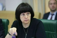 Сенатор Афанасьева призвала ввести в школах курс материнства и отцовства