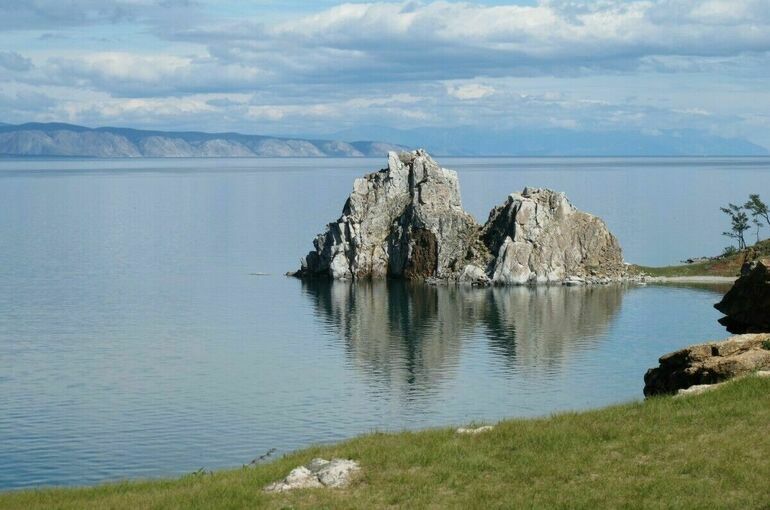 Кобылкин обсудил с местными жителями меры по защите озера Байкал