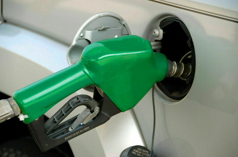 В июле в России продолжился рост цен на бензин