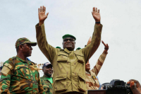 Макрон заявил о готовности Парижа поддержать вторжение ЭКОВАС в Нигер