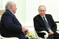 Путин: Лукашенко много лет неустанно трудится на благо народа Белоруссии
