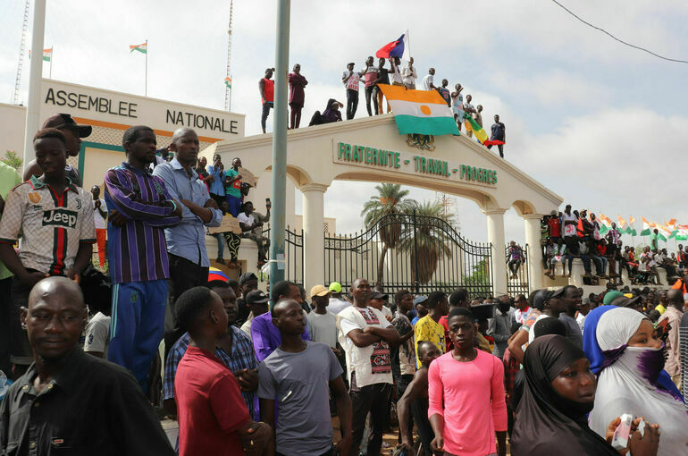 В Нигере заявили об утрате дипломатической неприкосновенности послом Франции 