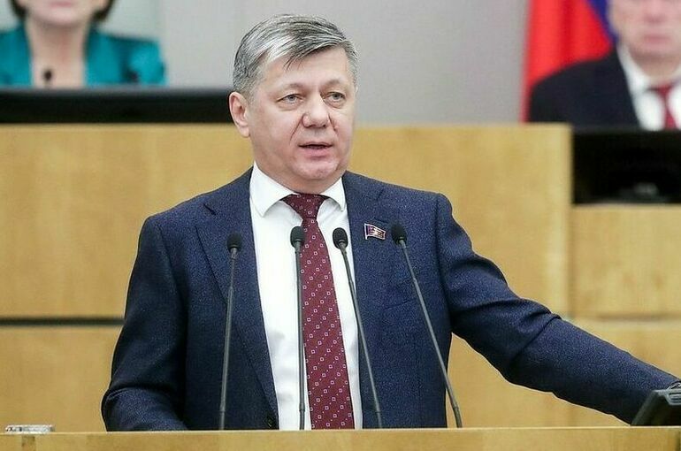  Новиков объяснил возможное отсутствие Си Цзиньпина на саммите G20 в Индии