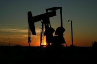 Минфин: Средняя цена нефти марки Urals в августе достигла $74 за баррель