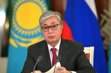 Токаев: Казахстан продолжит сотрудничество с РФ и Китаем в транспортной сфере