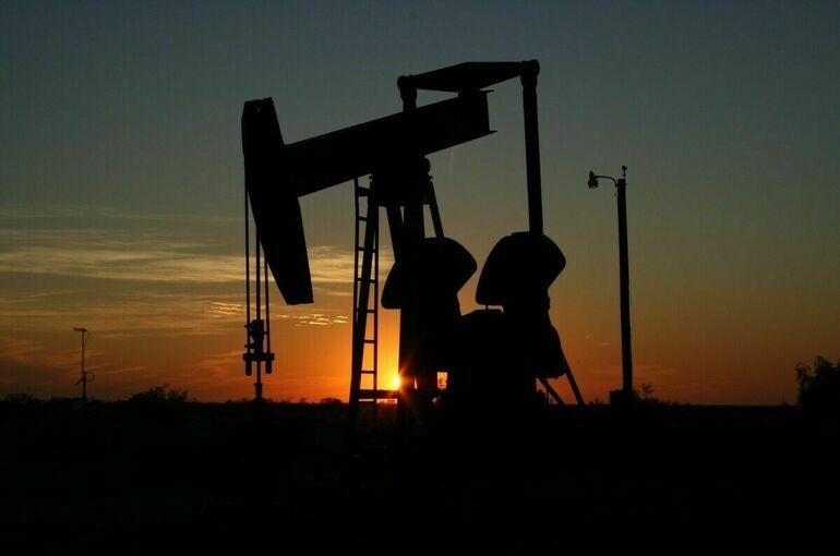 Bloomberg: Цены на нефть могут вырасти до 100 долларов за баррель