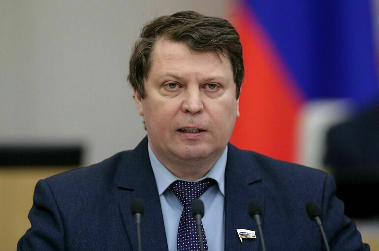 Матвеев: Комитет Госдумы рассмотрит возвращение перехода на летнее время