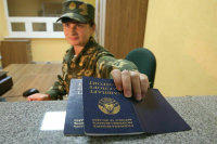 Граждане Белоруссии больше не смогут получить паспорт за рубежом