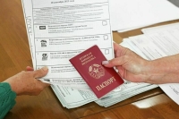 На выборах в ЛНР голосуют и по российским, и по украинским паспортам
