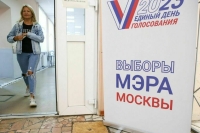 Главу одного из участковых избиркомов Москвы отстранили за вбросы на выборах