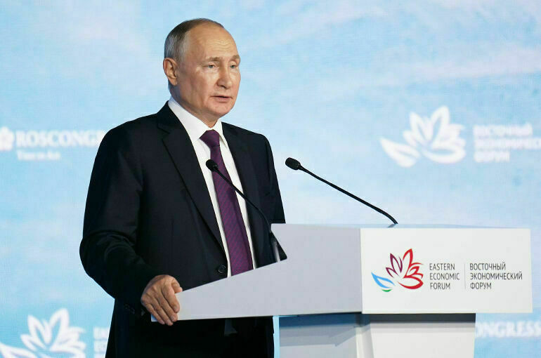 Путин: Кадровый вопрос с главой Счетной палаты не мешает ей работать