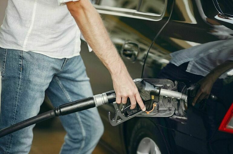 Правительство предлагают наделить правом ограничивать цены на бензин