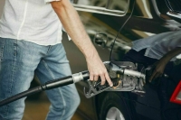 Правительство предлагают наделить правом ограничивать цены на бензин