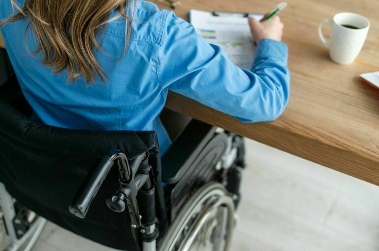 Частично занятым родителям детей-инвалидов хотят назначить ежемесячные выплаты