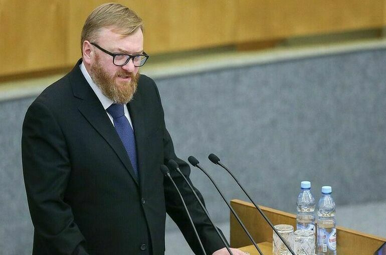 Милонов: Уехавших деятелей культуры не нужно заставлять публично извиняться