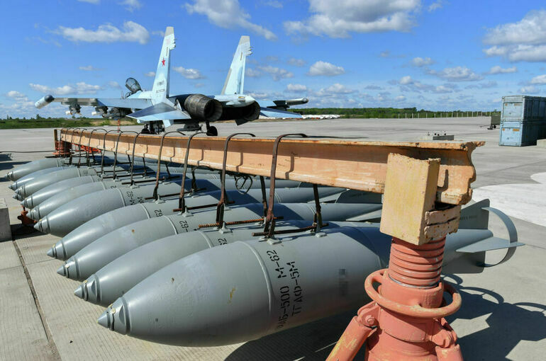 WP: ВСУ признали неуязвимость российских управляемых бомб ФАБ-500