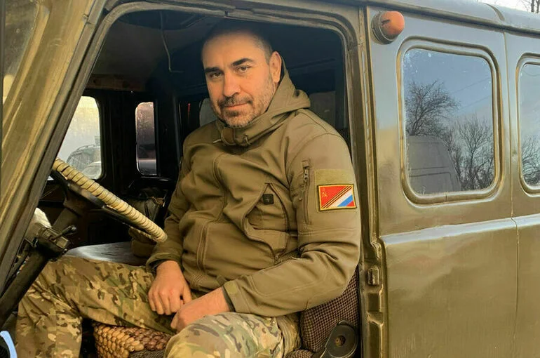 Хирург Дмитрий Хубезов оставил пост главы думского Комитета по охране здоровья, чтобы
помогать раненым в зоне СВО.
