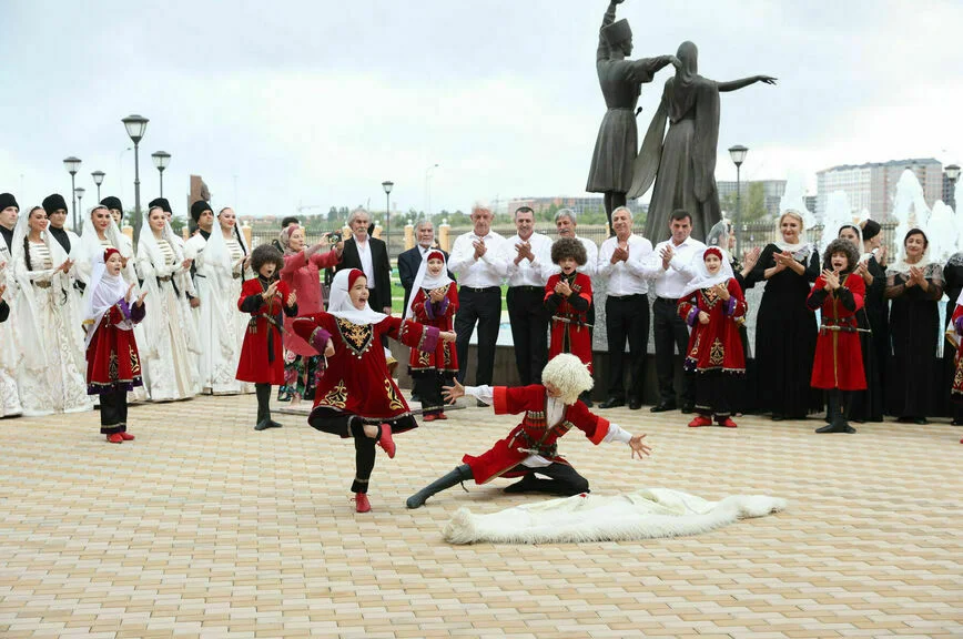 Матвиенко назвала ансамбль танца Дагестана «Лезгинка» национальным достоянием