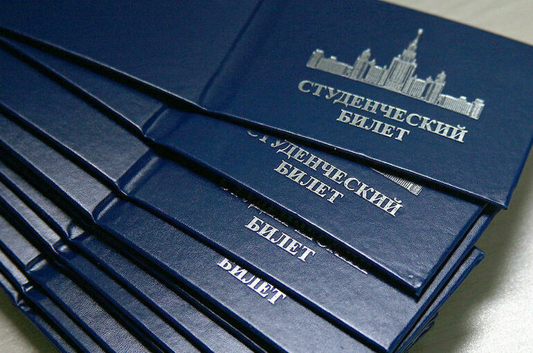 Для зачисления в вуз предложили отказаться от бумажных оригиналов документов