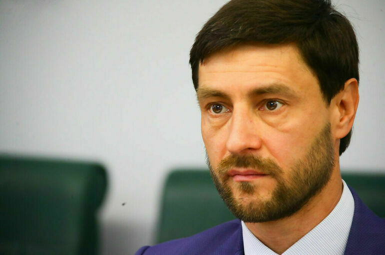 Сенатор Синицын призвал навести порядок в снегоходном туризме