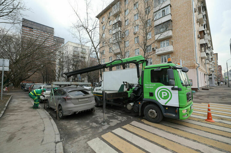 В Москве подорожает эвакуация автомобилей и парковка