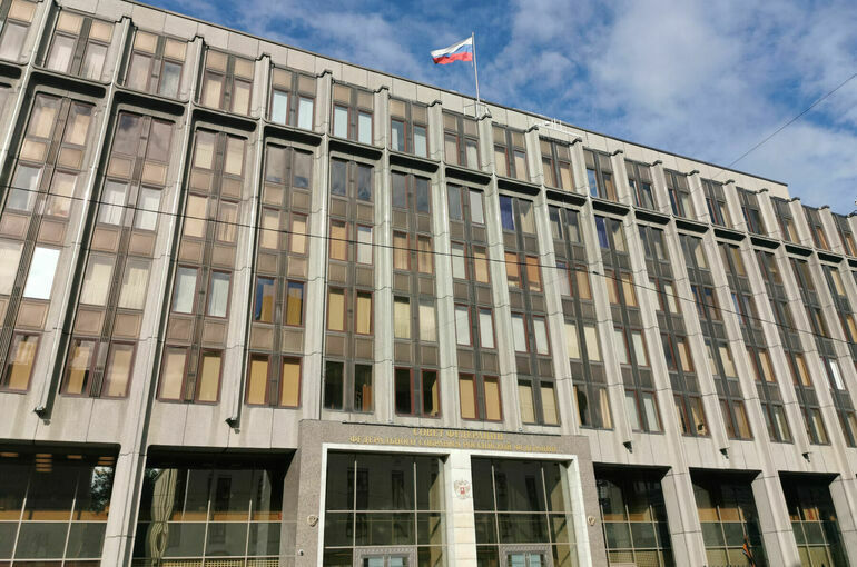 Комитет Совфеда поддержал закон о ремонте памятников Великой Отечественной войны