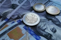 В сентябре россияне приобрели иностранную валюту на 39,4 миллиарда рублей