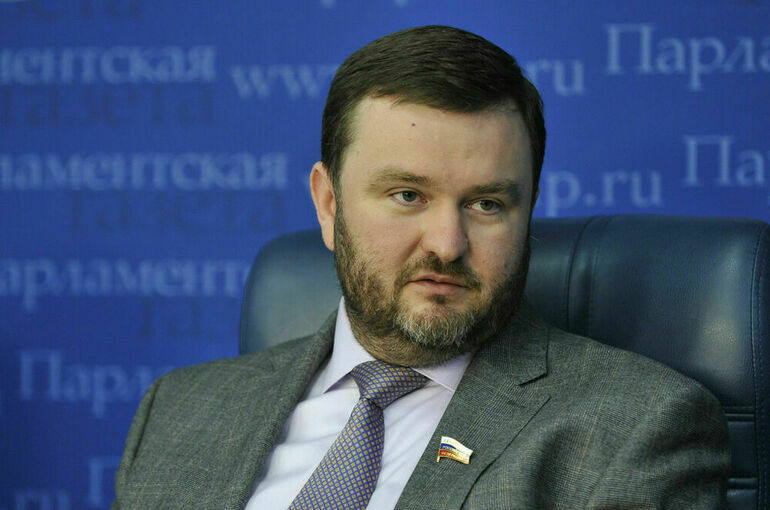 Сенатор Ворона призвал решить проблему с вывозом зерна из новых регионов