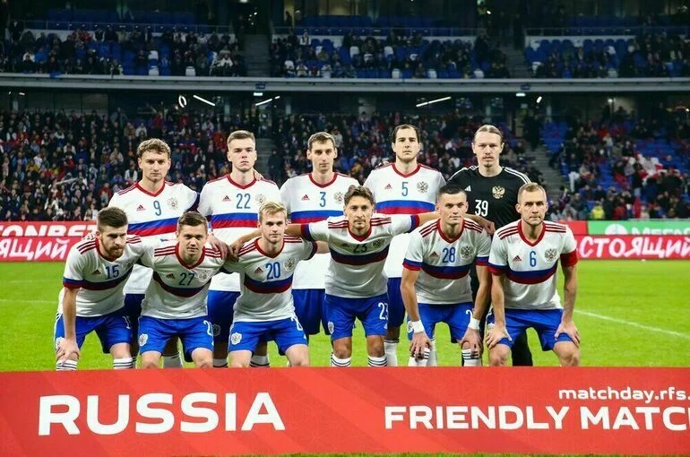 Сборная России по футболу победила Камерун