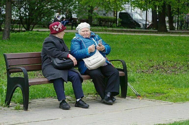 Сменившим адрес пенсионерам нужно обратиться в территориальный орган Соцфонда  