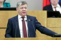 Новиков считает, что Латвия закрывает КПП на границе с РФ, желая угодить Западу