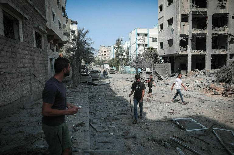 Около 1,2 тысячи жителей сектора Газа находится под завалами после бомбежек