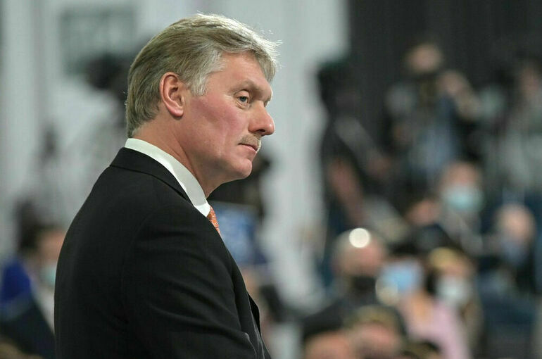 Песков: США не могут объяснить, зачем им подавлять Путина